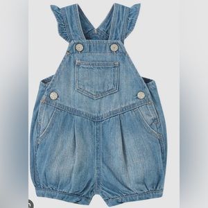 Gap baby 100% organic cotton denim ruffle shortalls- gently worn 0-3 months